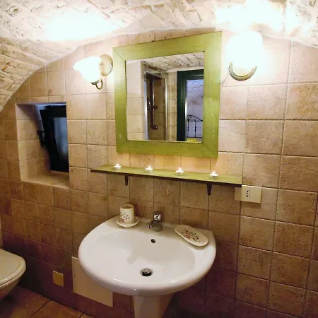 בית נופש Maison Milleottocento צ'יסטרנינו