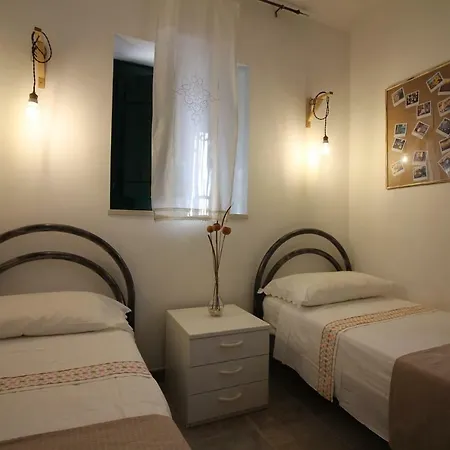 Maison Milleottocento בית נופש צ'יסטרנינו