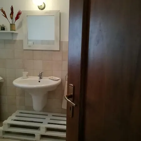בית נופש Maison Milleottocento צ'יסטרנינו